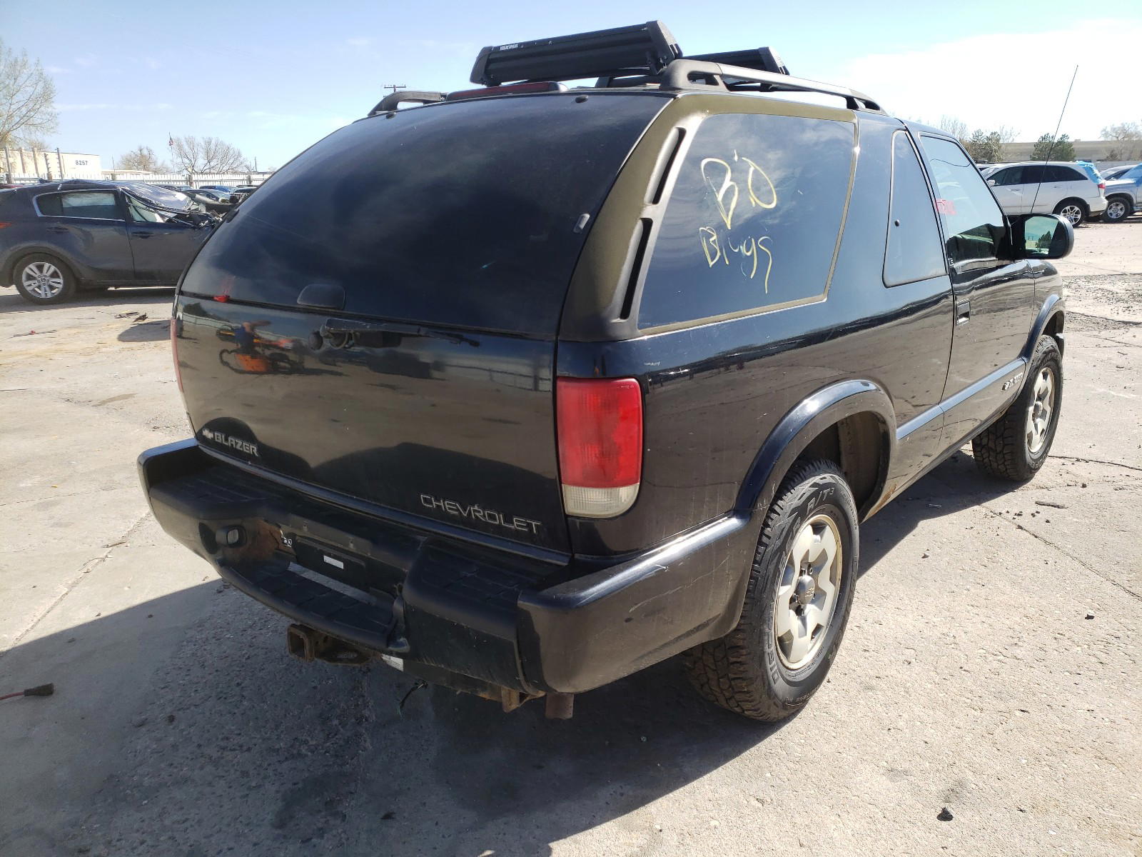 Photo 4 from auction – 2002 CHEVROLET BLAZER with VIN 1GNCT18WX2K130269