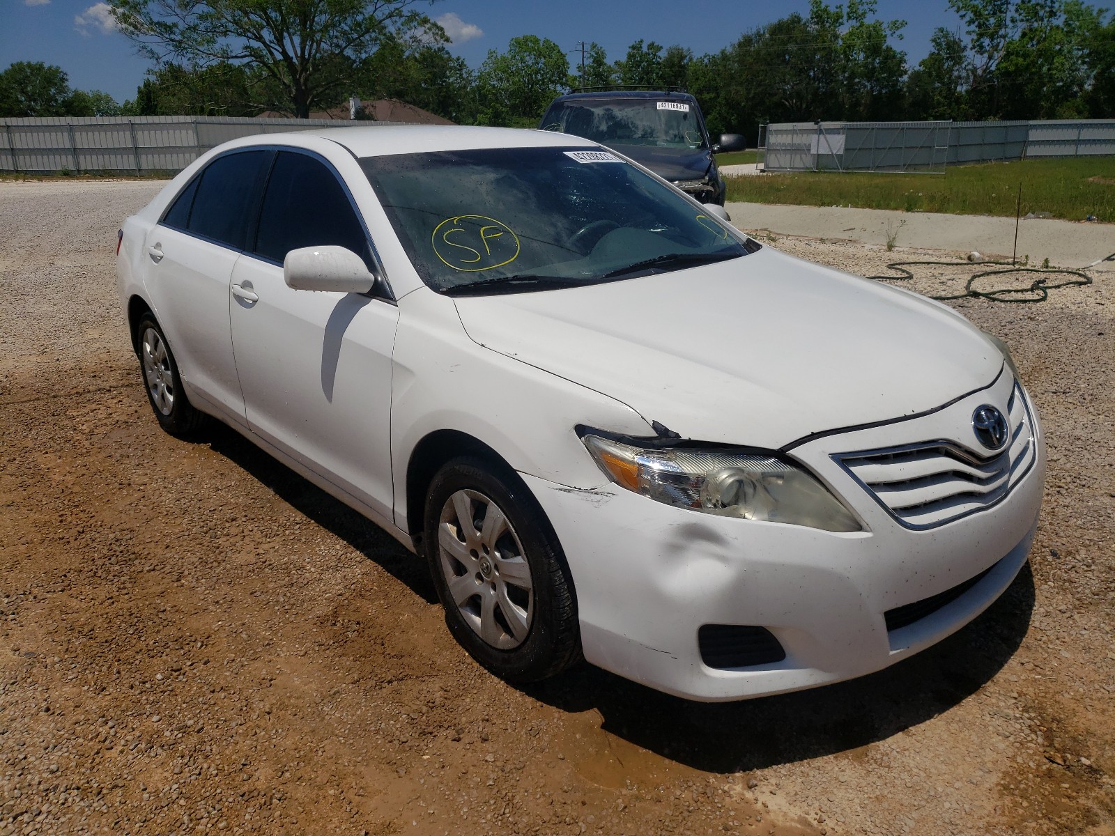 TOYOTA CAMRY BASE 2011 مع رقم تعريف المركبة 4T1BF3EK9BU687733 - صورة من المزاد