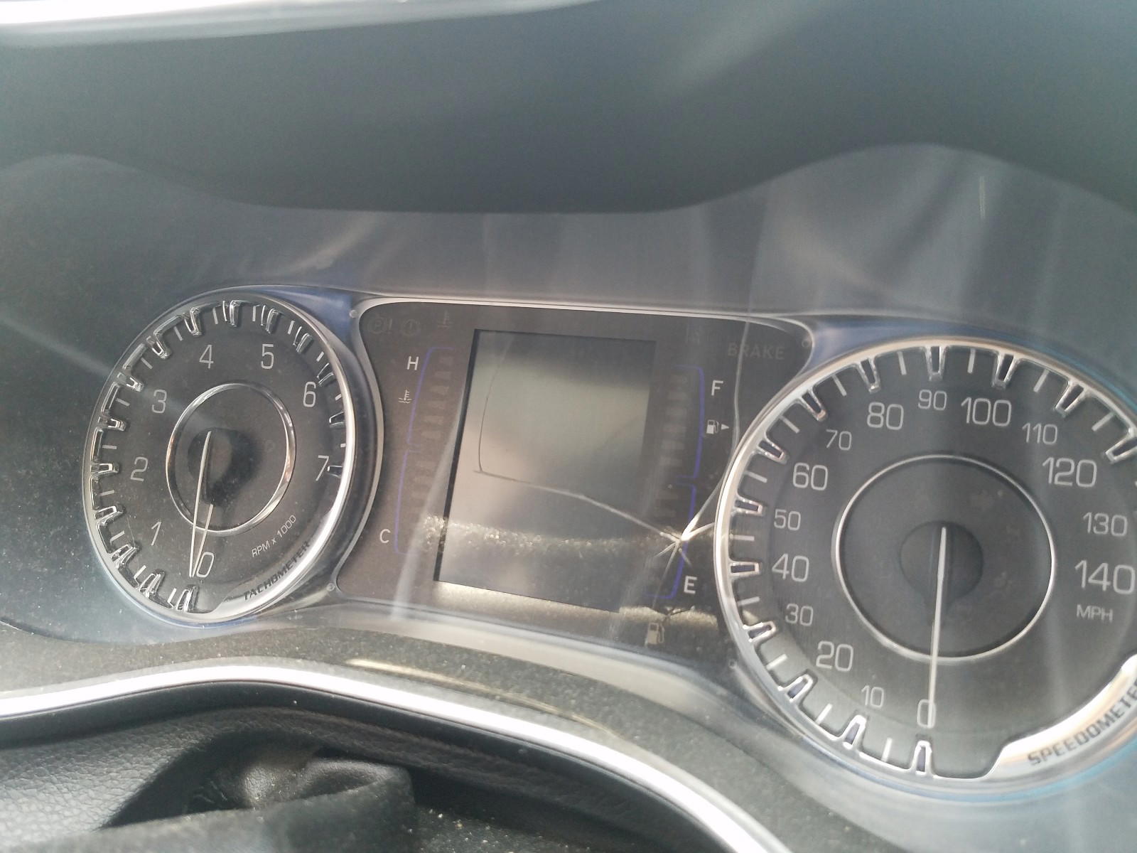 Photo 8 from auction – 2015 CHRYSLER 200 LIMITE with VIN 1C3CCCABXFN714644