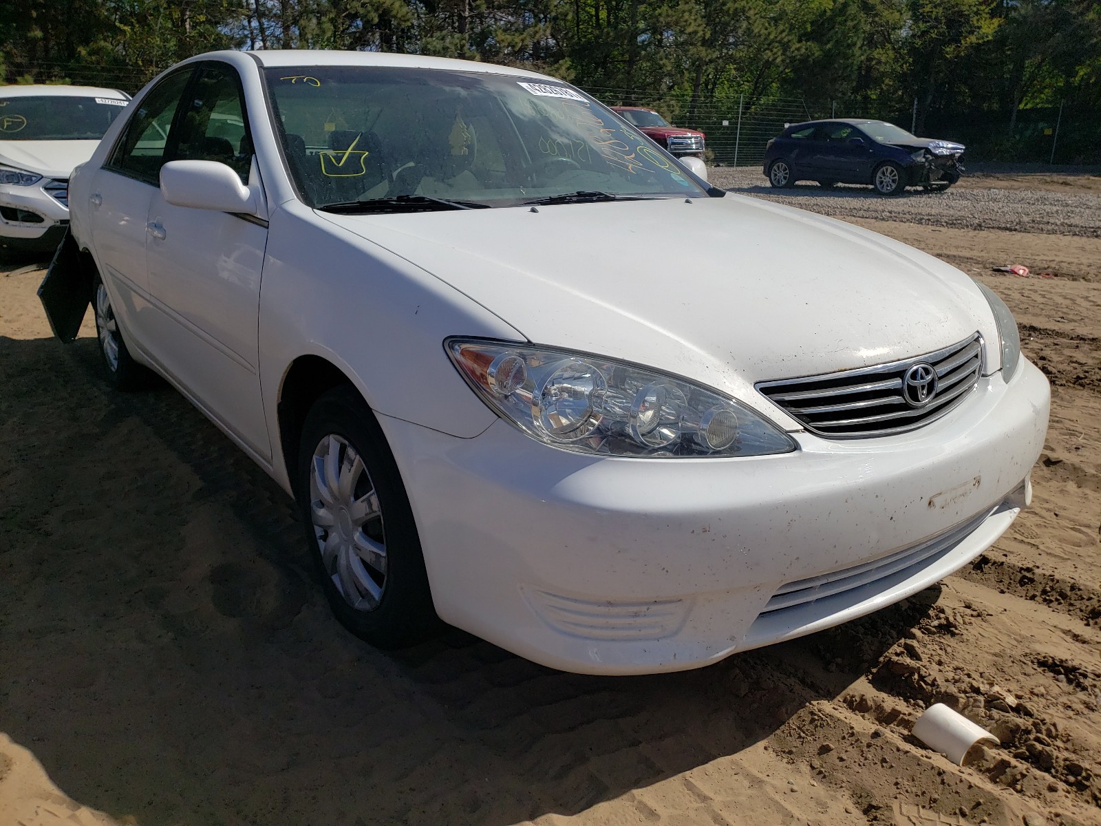 Photo 1 from auction – 2005 TOYOTA CAMRY LE with VIN 4T1BE32K65U402840