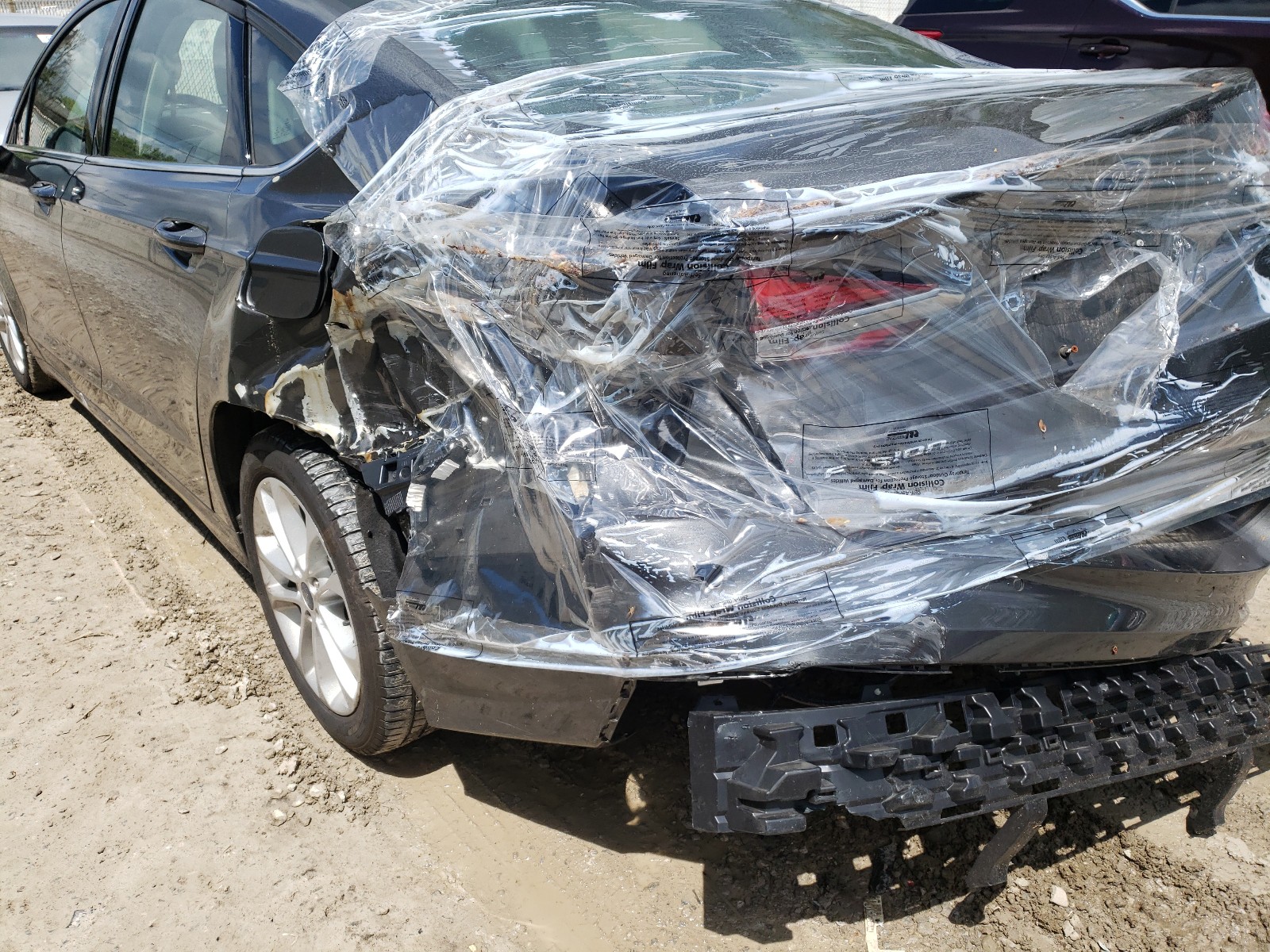 Photo 9 from auction – 2020 FORD FUSION SE with VIN 3FA6P0LU0LR163374