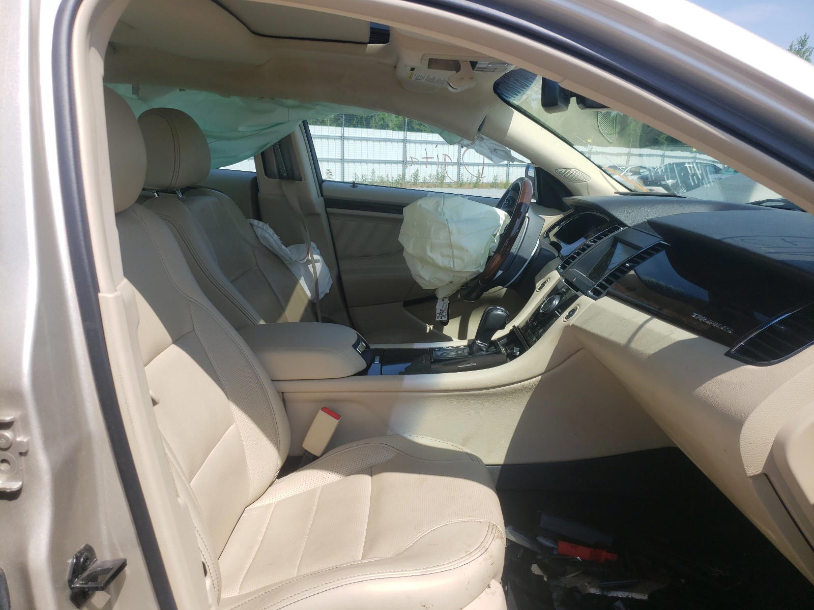 Photo 5 from auction – 2018 FORD TAURUS with VIN 1FAHP2F88JG128234
