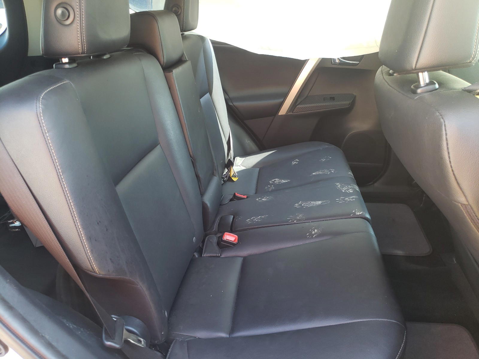 Photo 6 from auction – 2015 TOYOTA RAV4 LIMIT with VIN JTMYFREV2FD072474