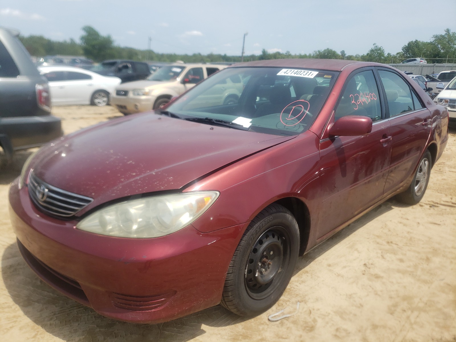 Photo 2 from auction – 2005 TOYOTA CAMRY LE with VIN 4T1BE32K75U039769