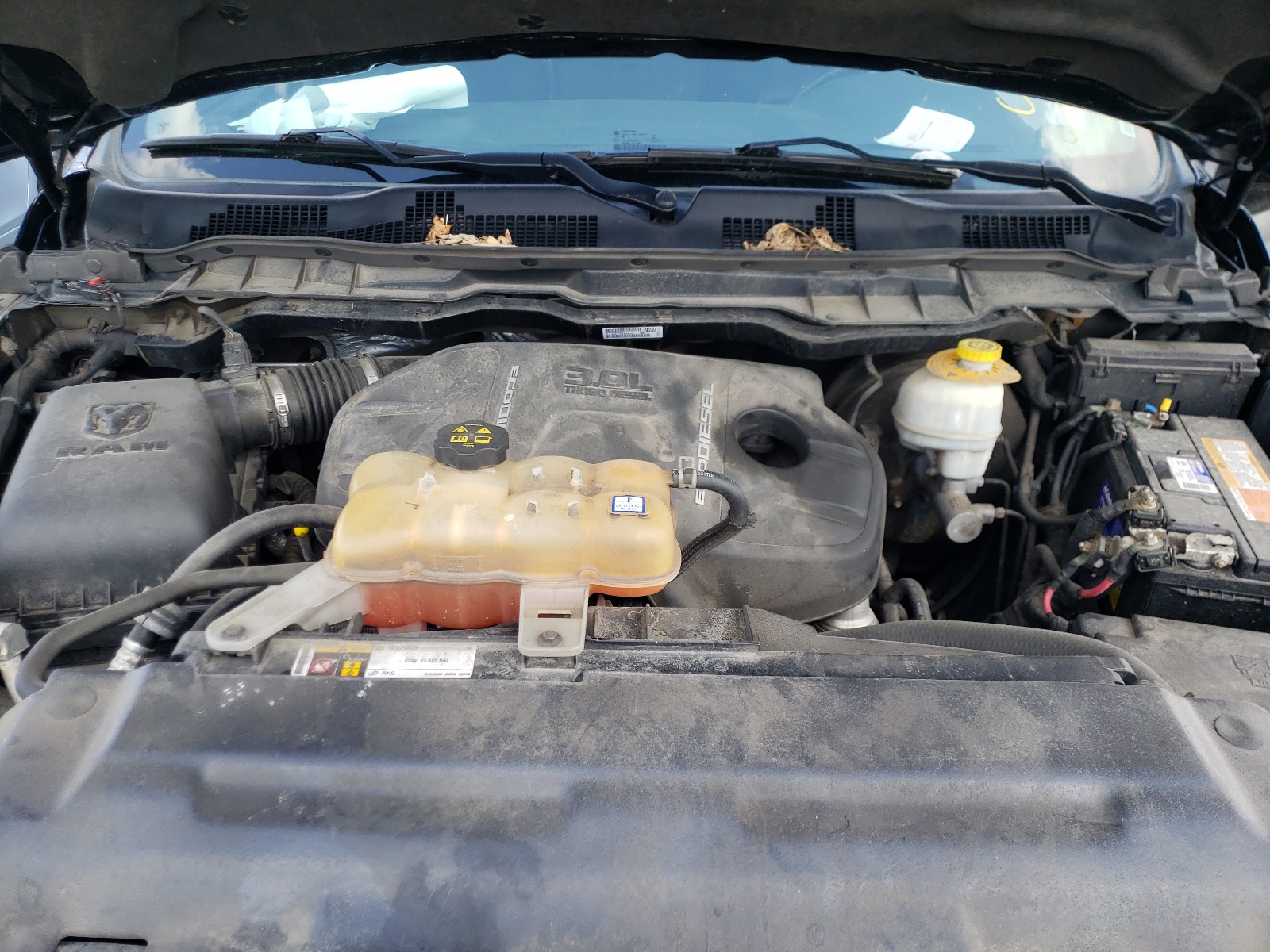 Photo 7 from auction – 2014 RAM 1500 LARAM with VIN 1C6RR7NM1ES395861