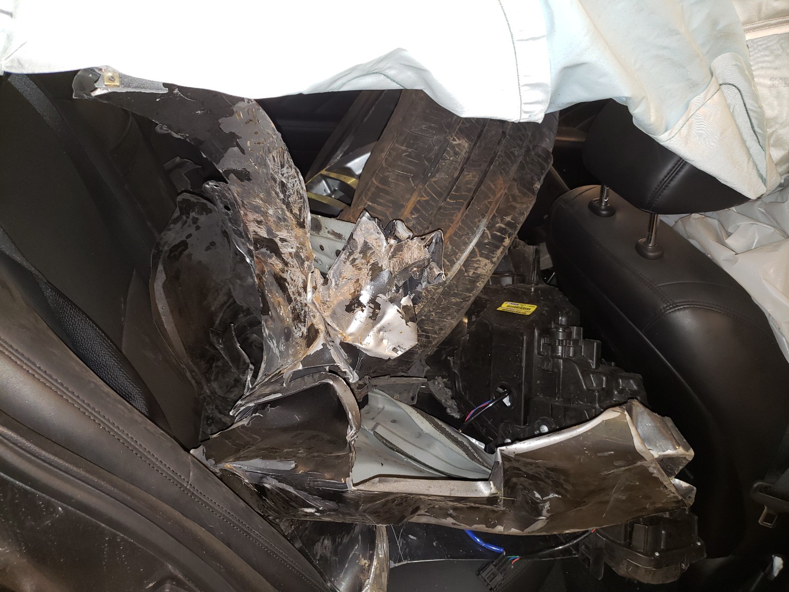 Photo 6 from auction – 2015 INFINITI Q50 BASE with VIN JN1BV7AR0FM415534