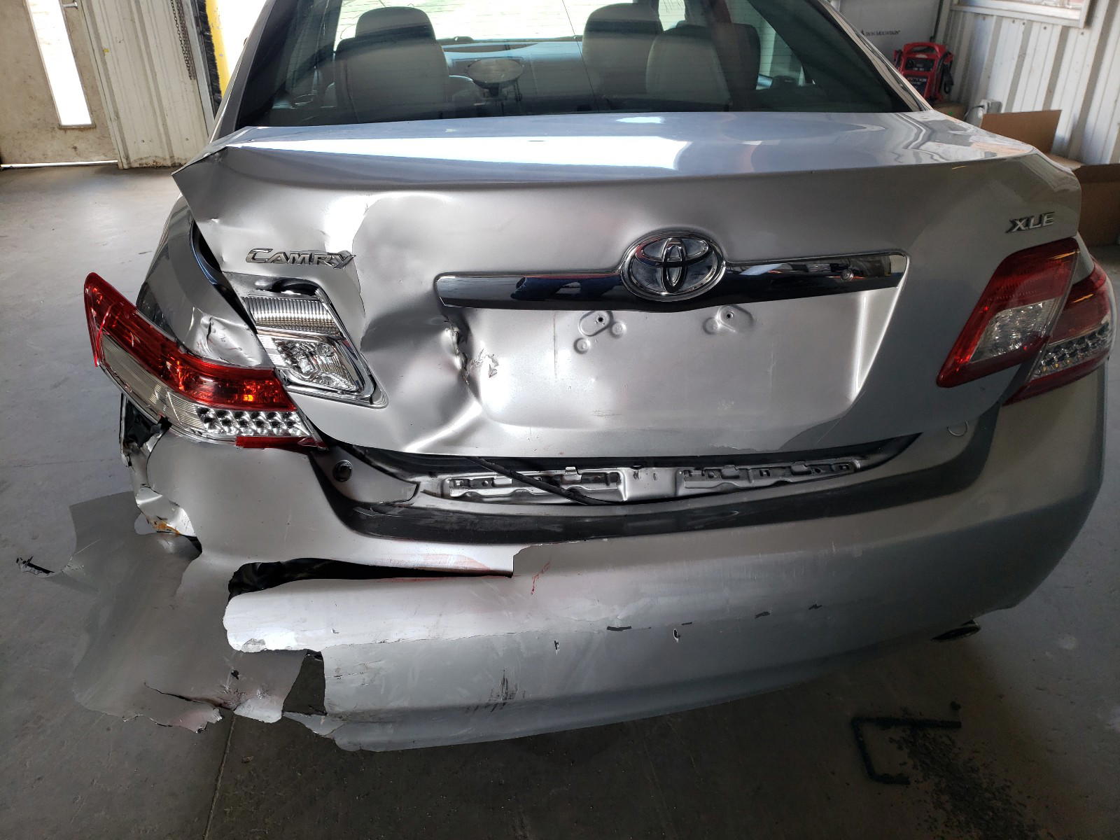 Photo 9 from auction – 2010 TOYOTA CAMRY BASE with VIN 4T4BF3EK2AR037811