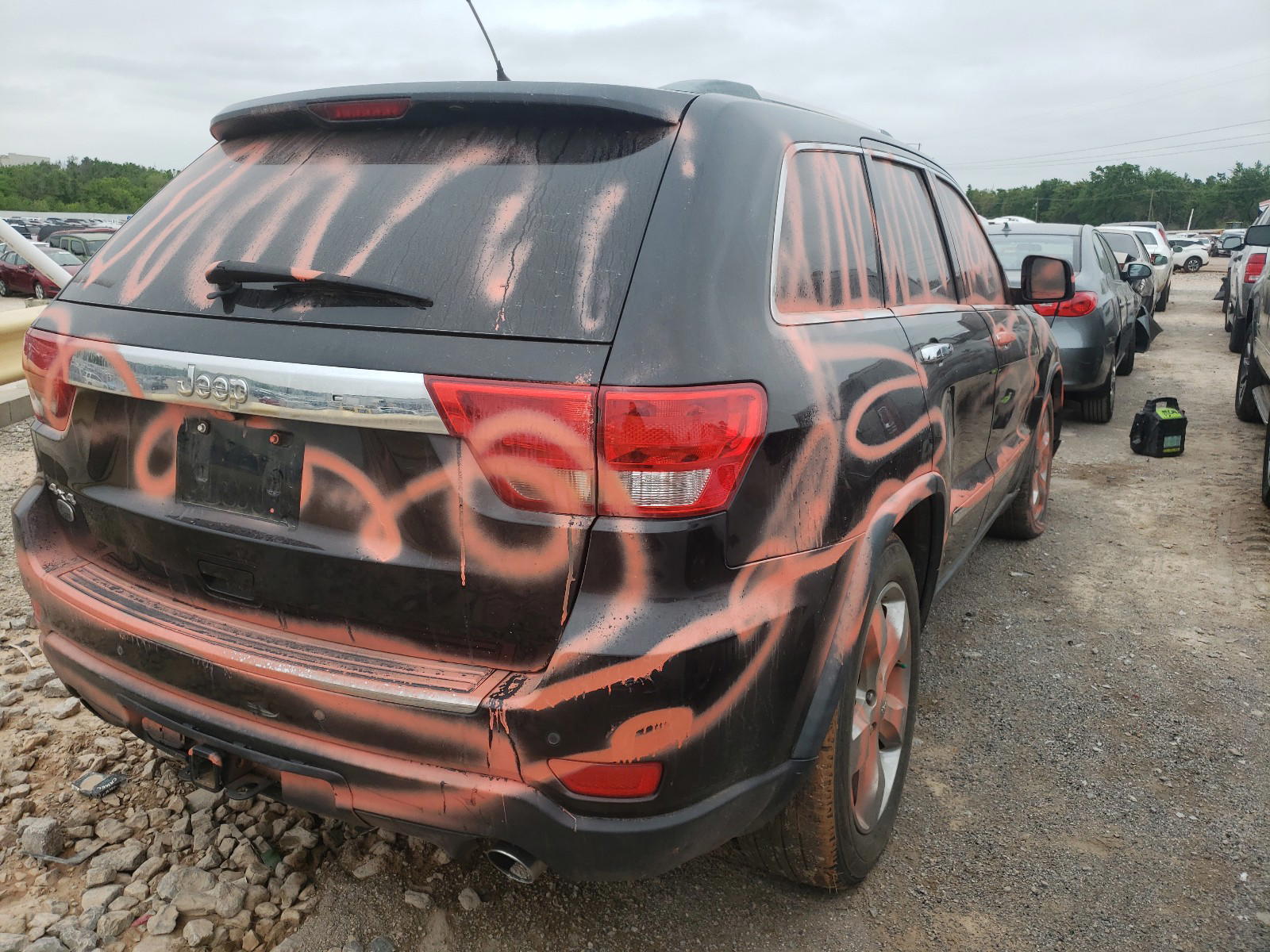 Photo 4 from auction – 2011 JEEP GRAND CHER with VIN 1J4RR6GT3BC607652