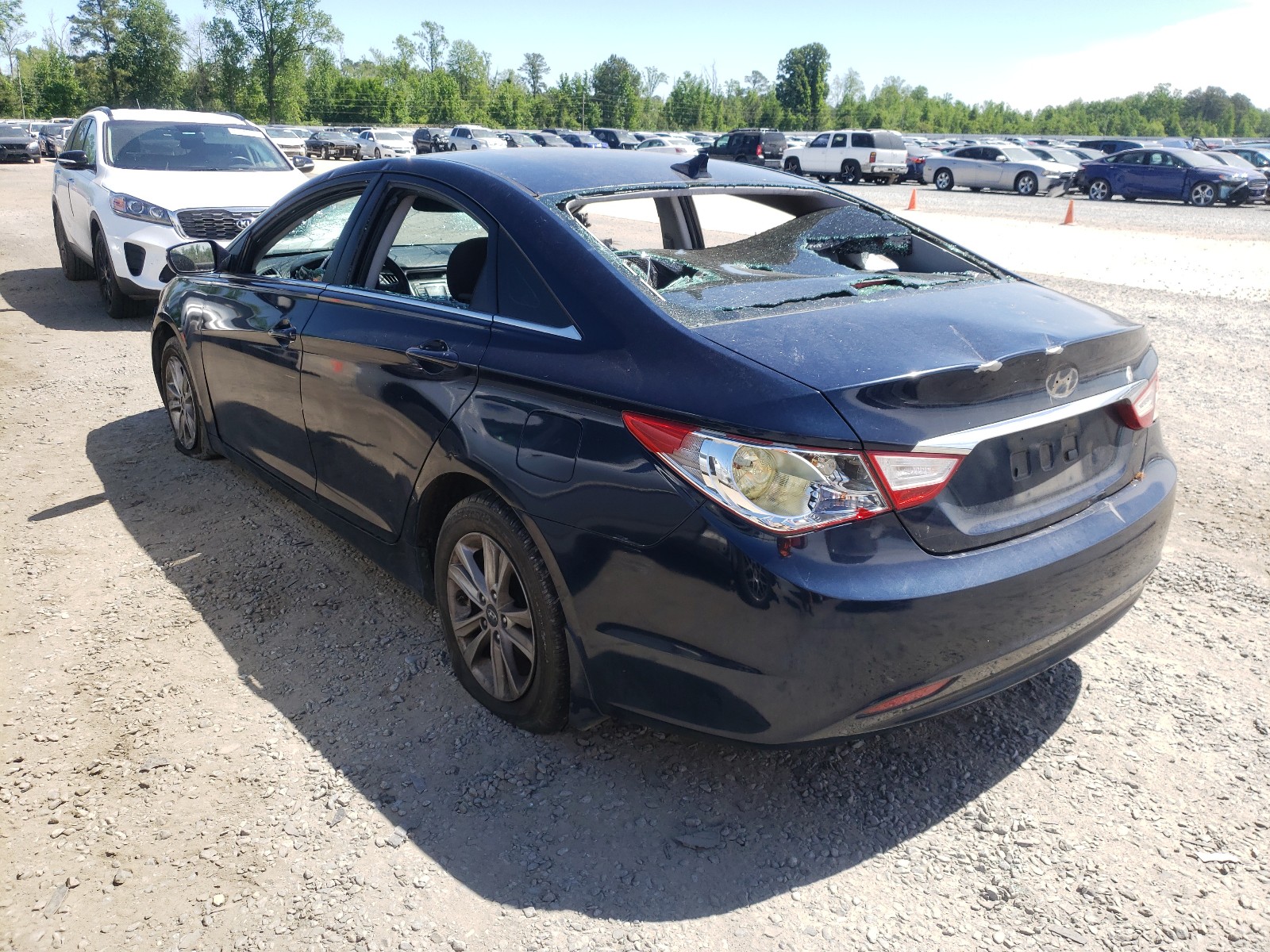 Photo 3 from auction – 2011 HYUNDAI SONATA GLS with VIN 5NPEB4AC3BH176868