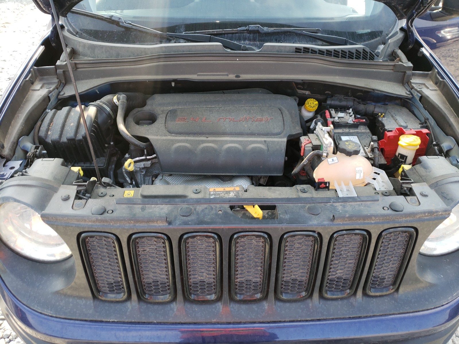 Photo 7 from auction – 2018 JEEP RENEGADE S with VIN ZACCJBAB3JPH58707