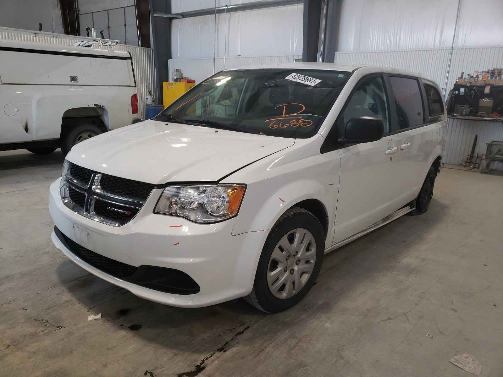 Photo 2 from auction – 2018 DODGE GRAND CARA with VIN 2C4RDGBG6JR176685