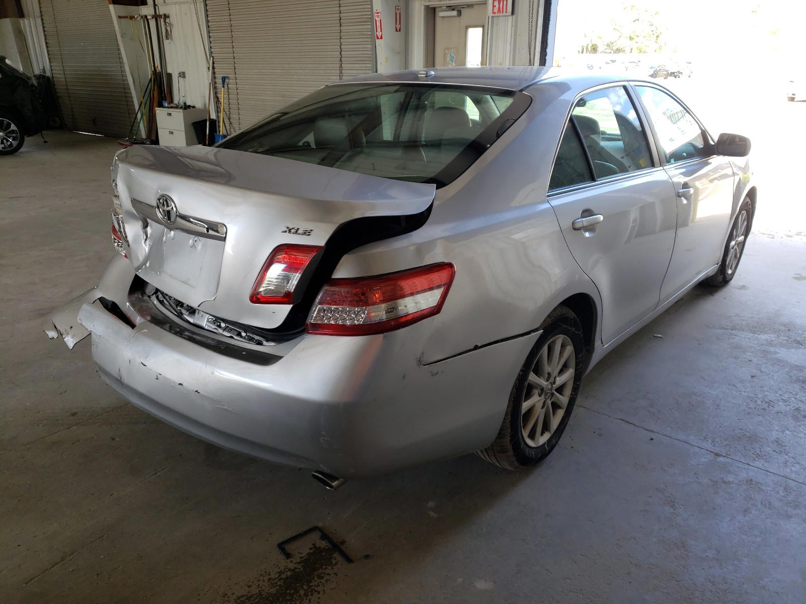 Photo 4 from auction – 2010 TOYOTA CAMRY BASE with VIN 4T4BF3EK2AR037811