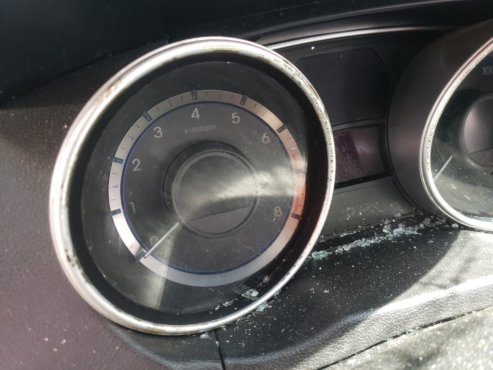 Photo 8 from auction – 2011 HYUNDAI SONATA GLS with VIN 5NPEB4AC3BH176868