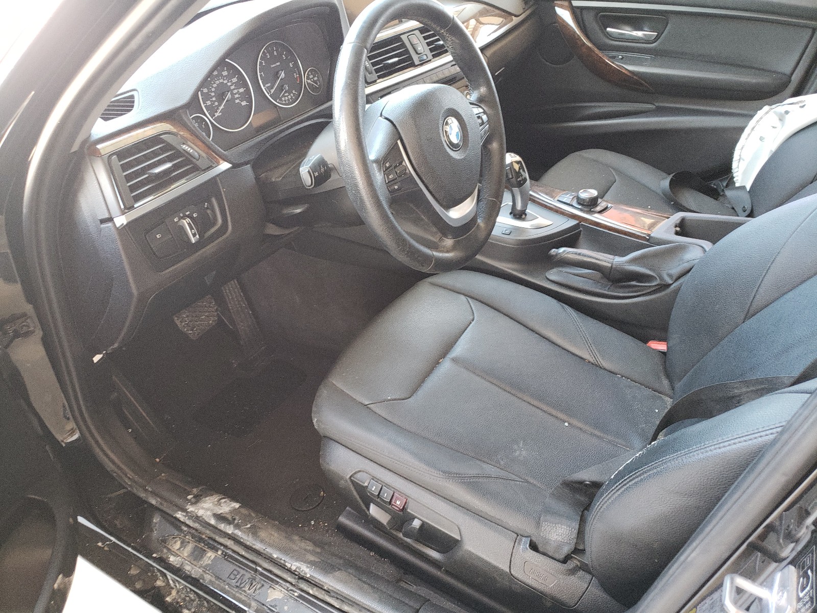 Zdjęcie 9 z aukcji – 2014 BMW 328 I z VIN WBA3A5G57ENP34005