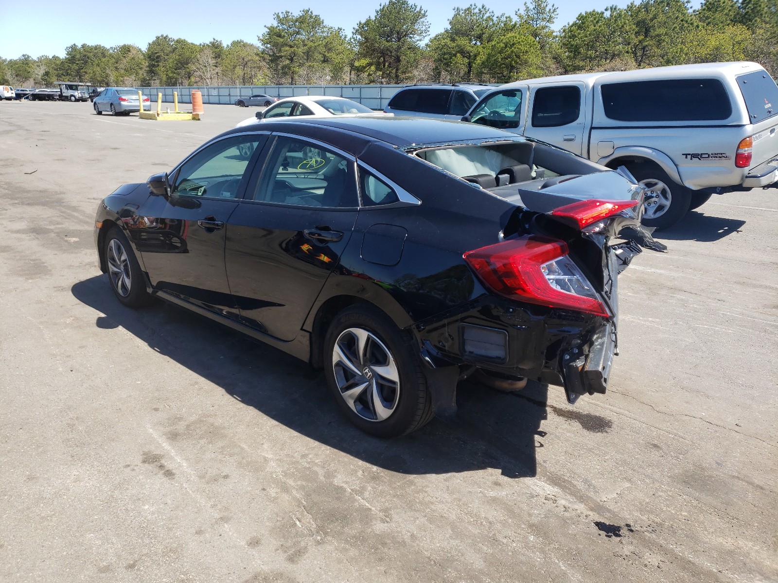 Photo 3 from auction – 2019 HONDA CIVIC LX with VIN 2HGFC2F6XKH588806