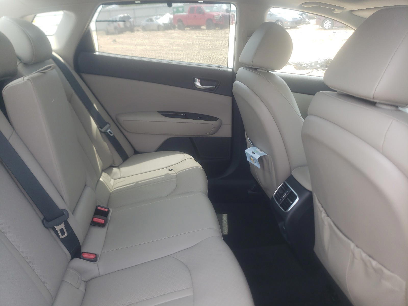 Photo 6 from auction – 2016 KIA OPTIMA EX with VIN 5XXGU4L37GG013000