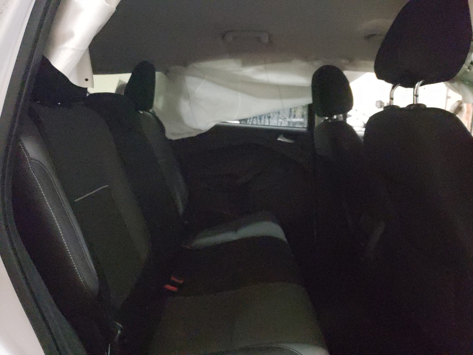 Zdjęcie 6 z aukcji – 2014 FORD ESCAPE SE z VIN 1FMCU9G96EUE50211