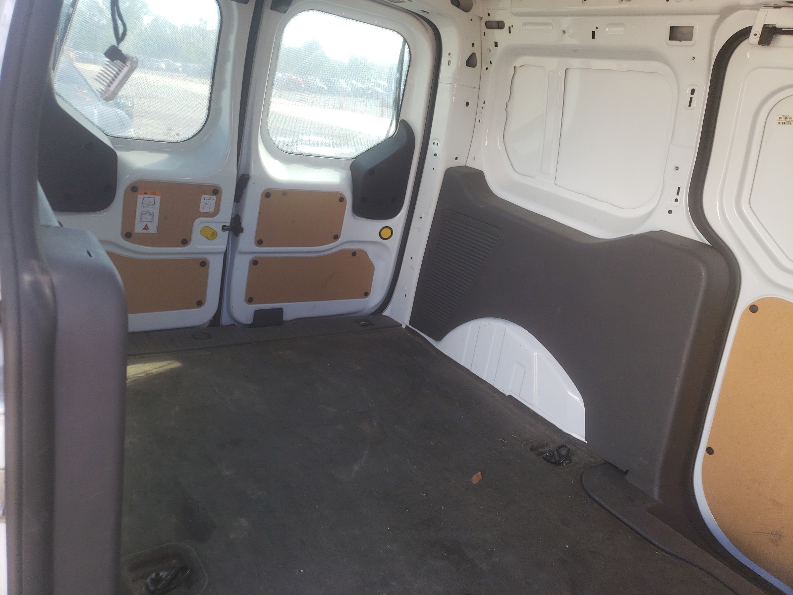 Photo 6 from auction – 2019 FORD TRANSIT CO with VIN NM0LS7E24K1389066