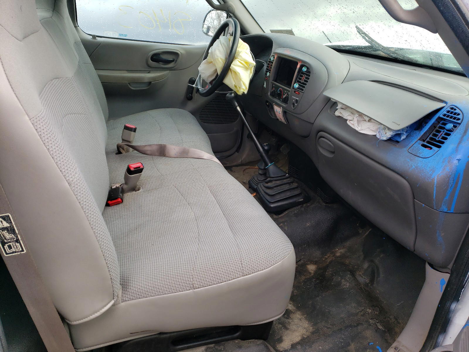 Photo 5 from auction – 2000 FORD F150 with VIN 2FTZF0827YCA22657