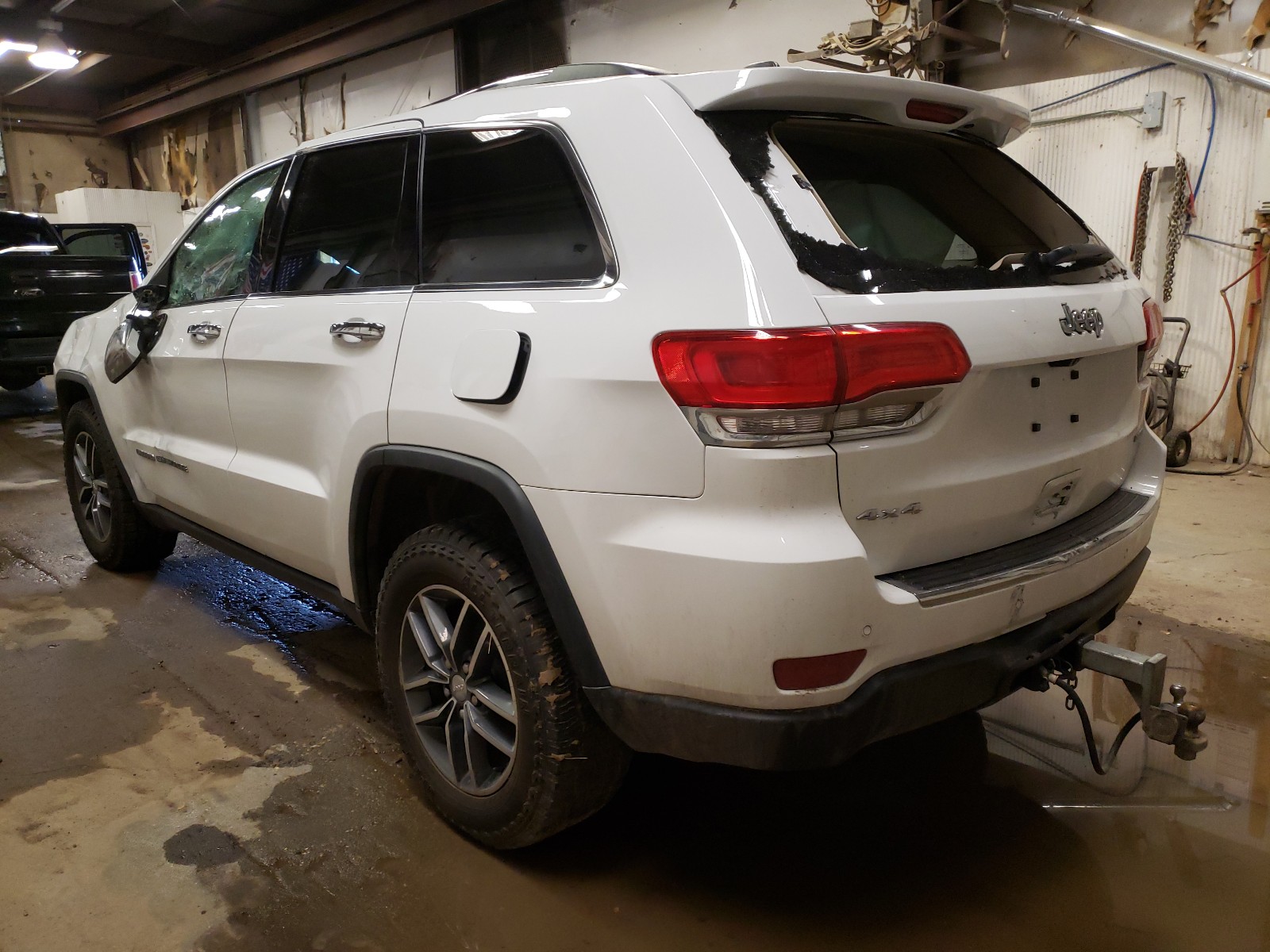 Photo 3 from auction – 2017 JEEP GRAND CHER with VIN 1C4RJFBG2HC769465