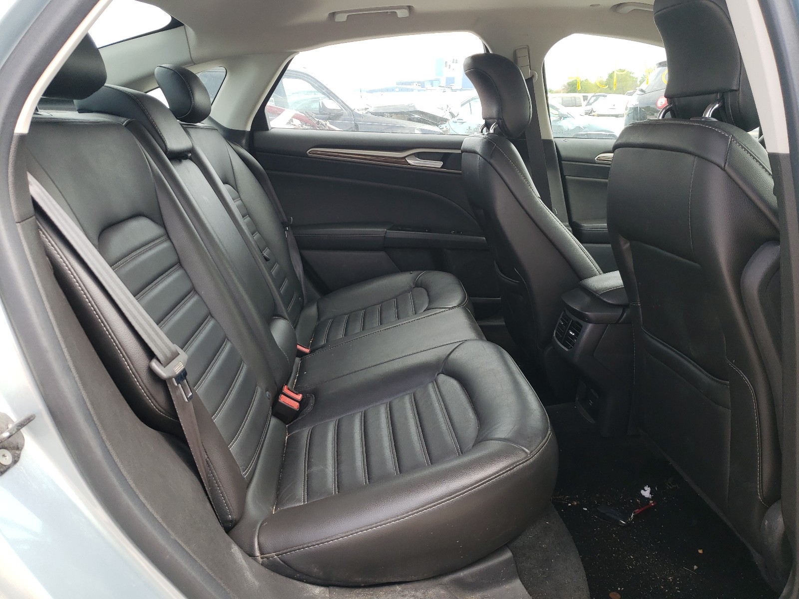 Photo 6 from auction – 2013 FORD FUSION SE with VIN 3FA6P0LU1DR340077
