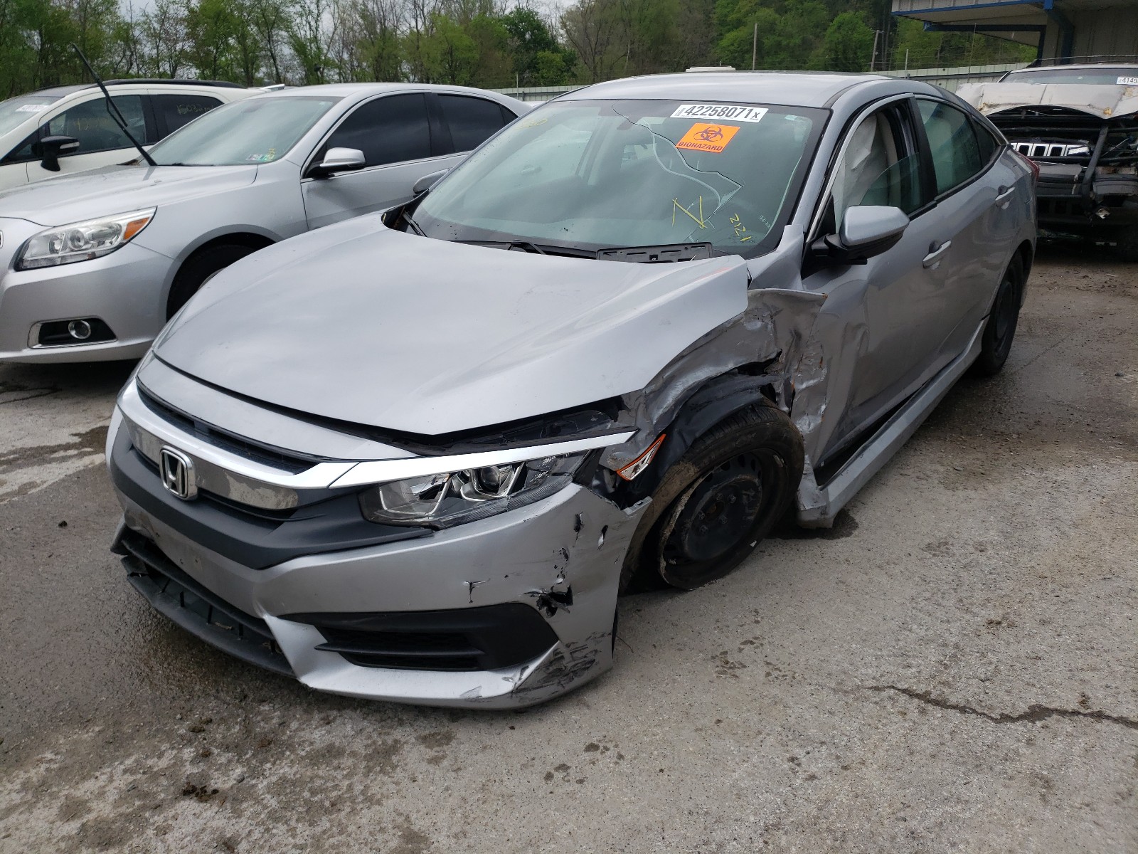 Photo 2 from auction – 2016 HONDA CIVIC LX with VIN 2HGFC2F55GH551614