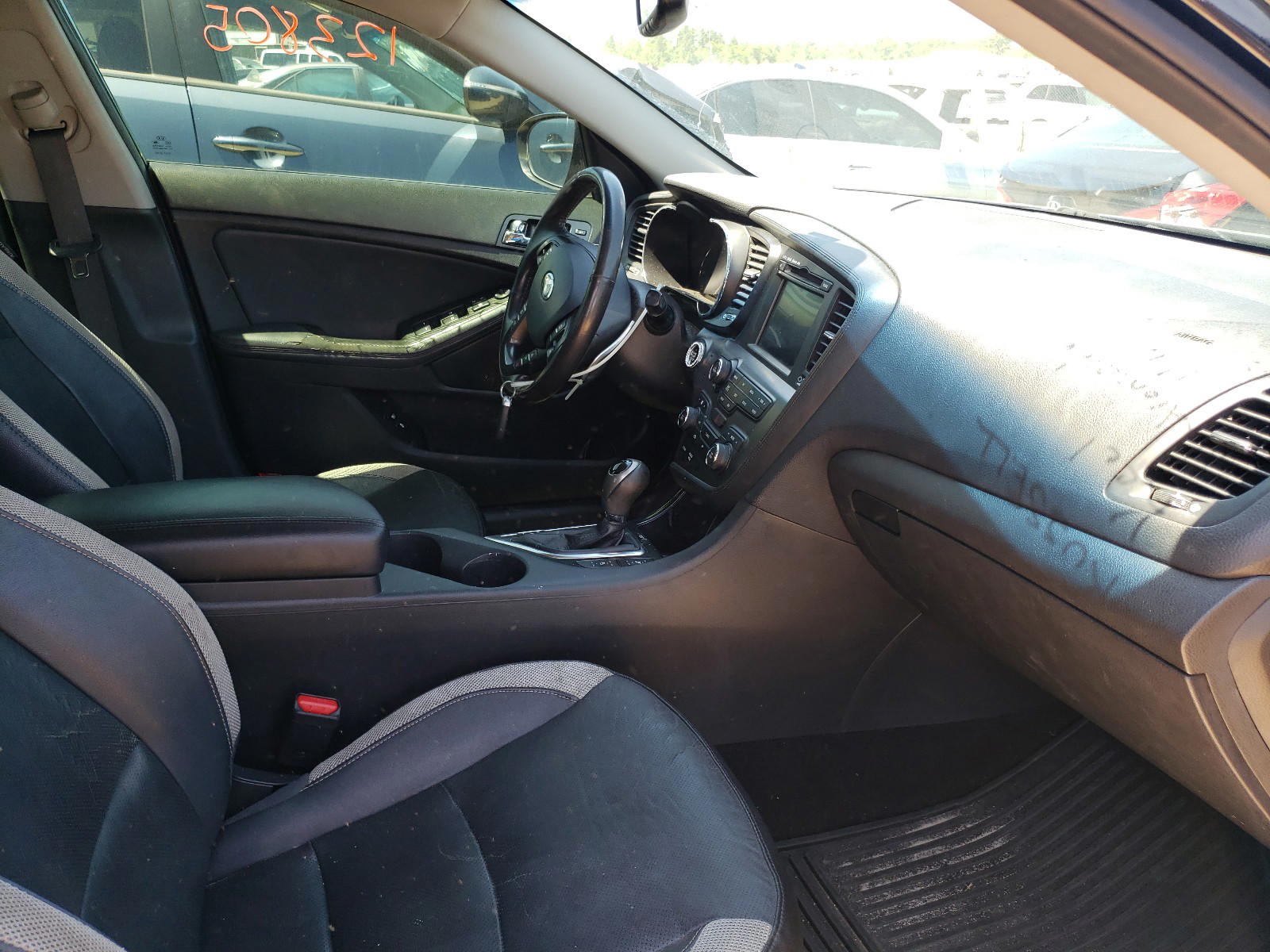 Photo 5 from auction – 2012 KIA OPTIMA SX with VIN 5XXGR4A69CG009779