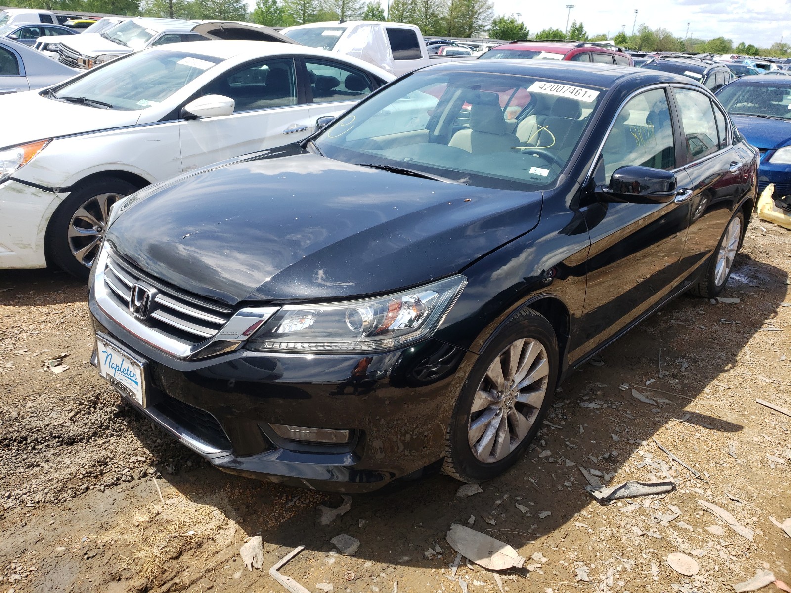 Photo 2 from auction – 2014 HONDA ACCORD EX with VIN 1HGCR2F75EA140017