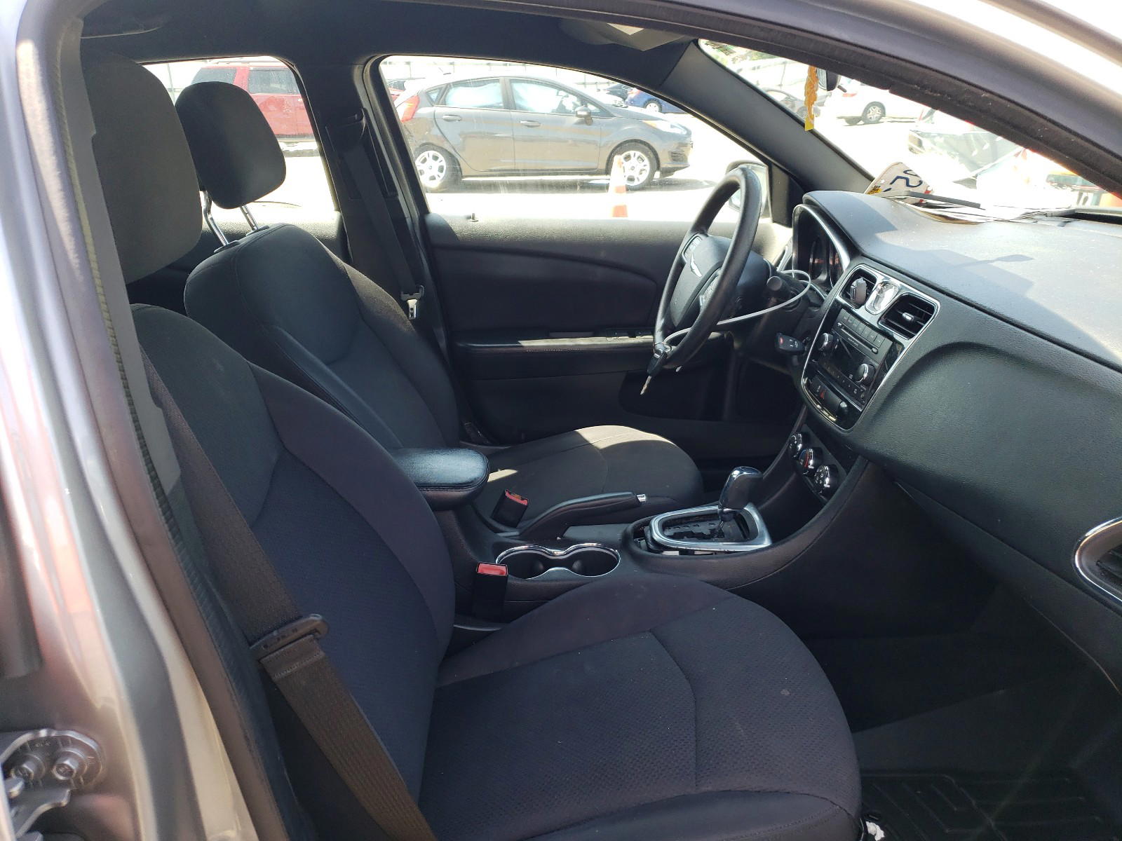 Photo 5 from auction – 2013 CHRYSLER 200 LX with VIN 1C3CCBAB0DN762421