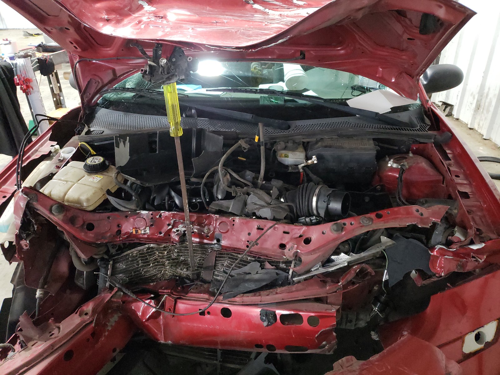 Photo 7 from auction – 2005 FORD FOCUS ZX4 with VIN 1FAFP34N45W237677