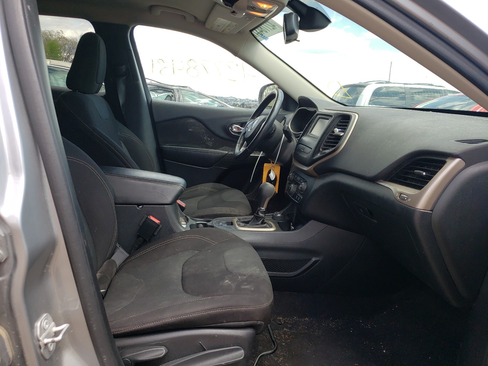 Photo 5 from auction – 2016 JEEP CHEROKEE L with VIN 1C4PJMCS2GW225365