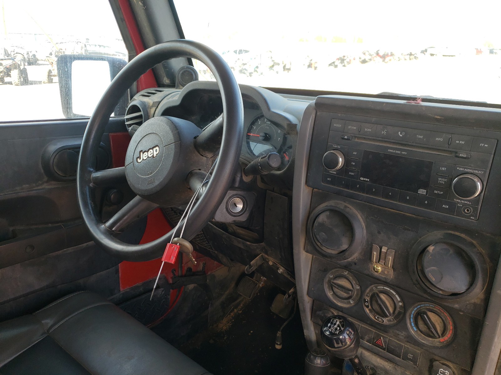 Photo 9 from auction – 2008 JEEP WRANGLER X with VIN 1J4FA24188L520330