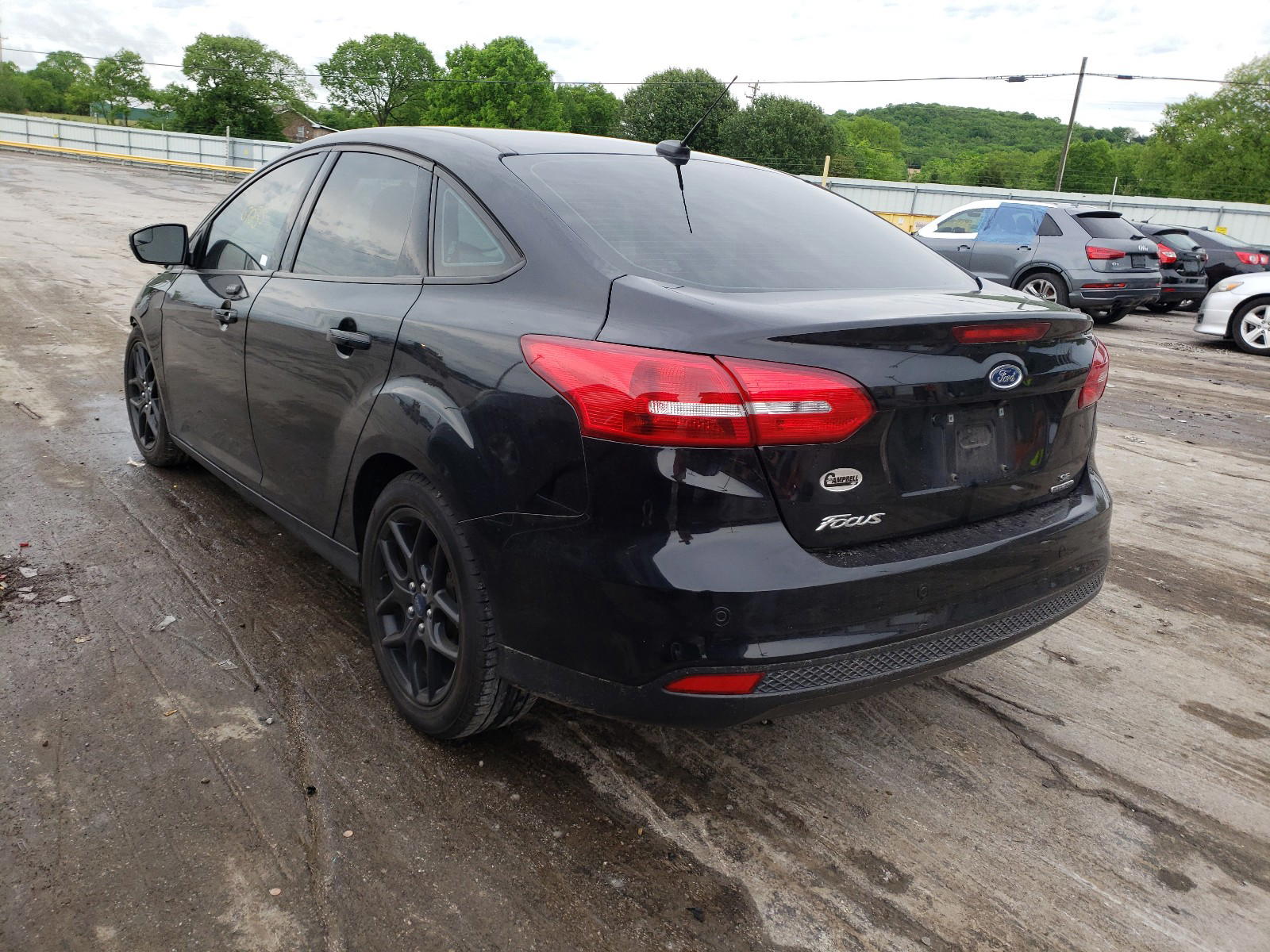 Photo 3 from auction – 2016 FORD FOCUS SE with VIN 1FADP3F20GL394556