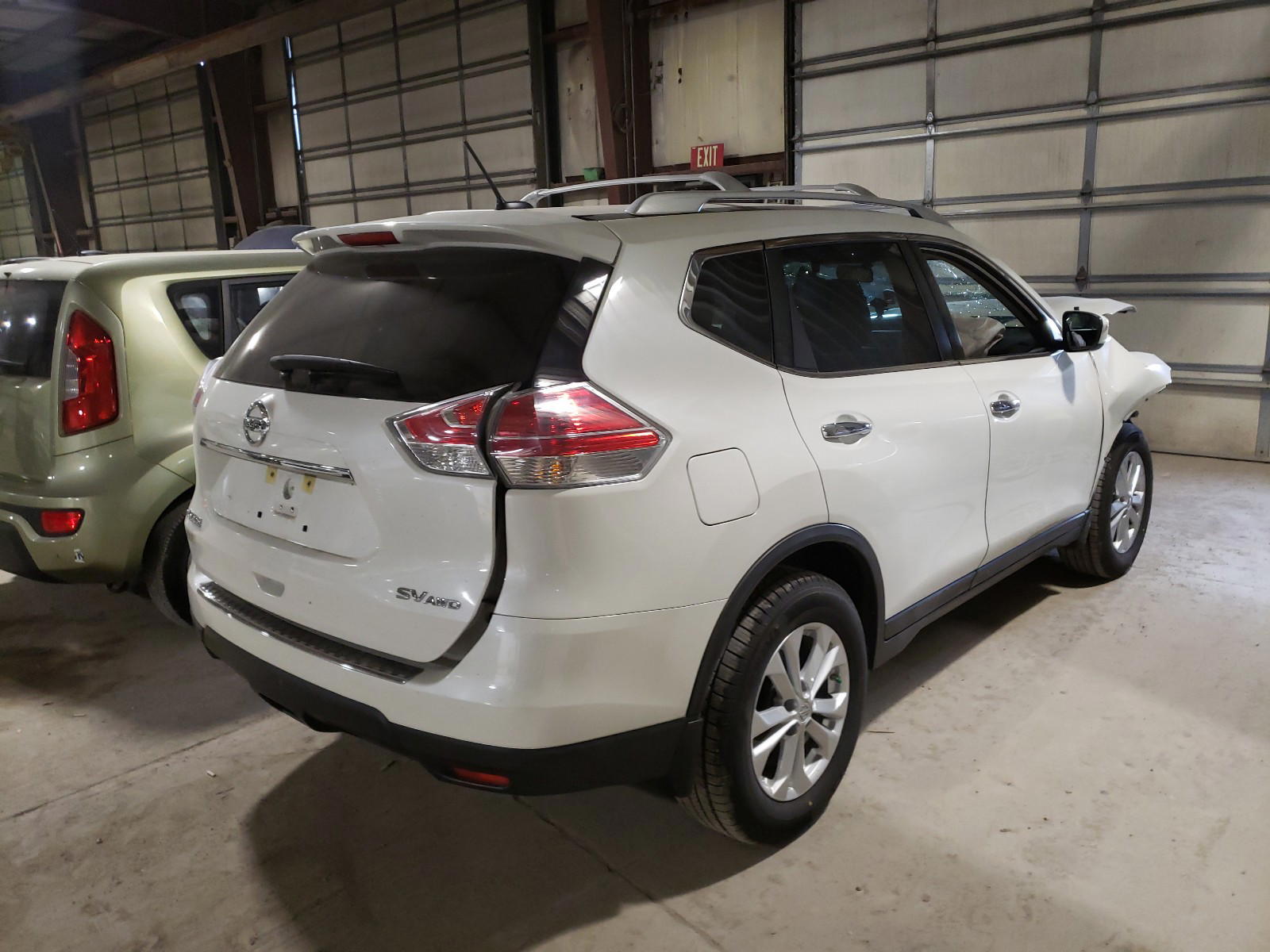 Photo 4 from auction – 2016 NISSAN ROGUE S with VIN KNMAT2MV8GP656560