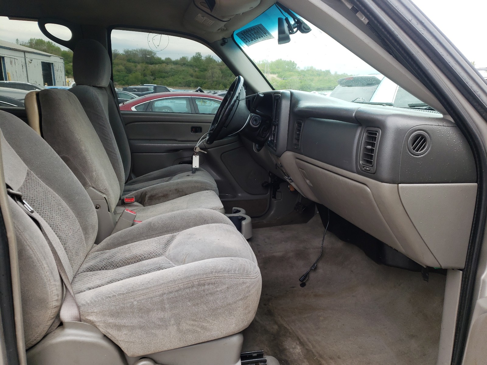 Photo 5 from auction – 2005 CHEVROLET AVALANCHE with VIN 3GNEC12Z65G268060