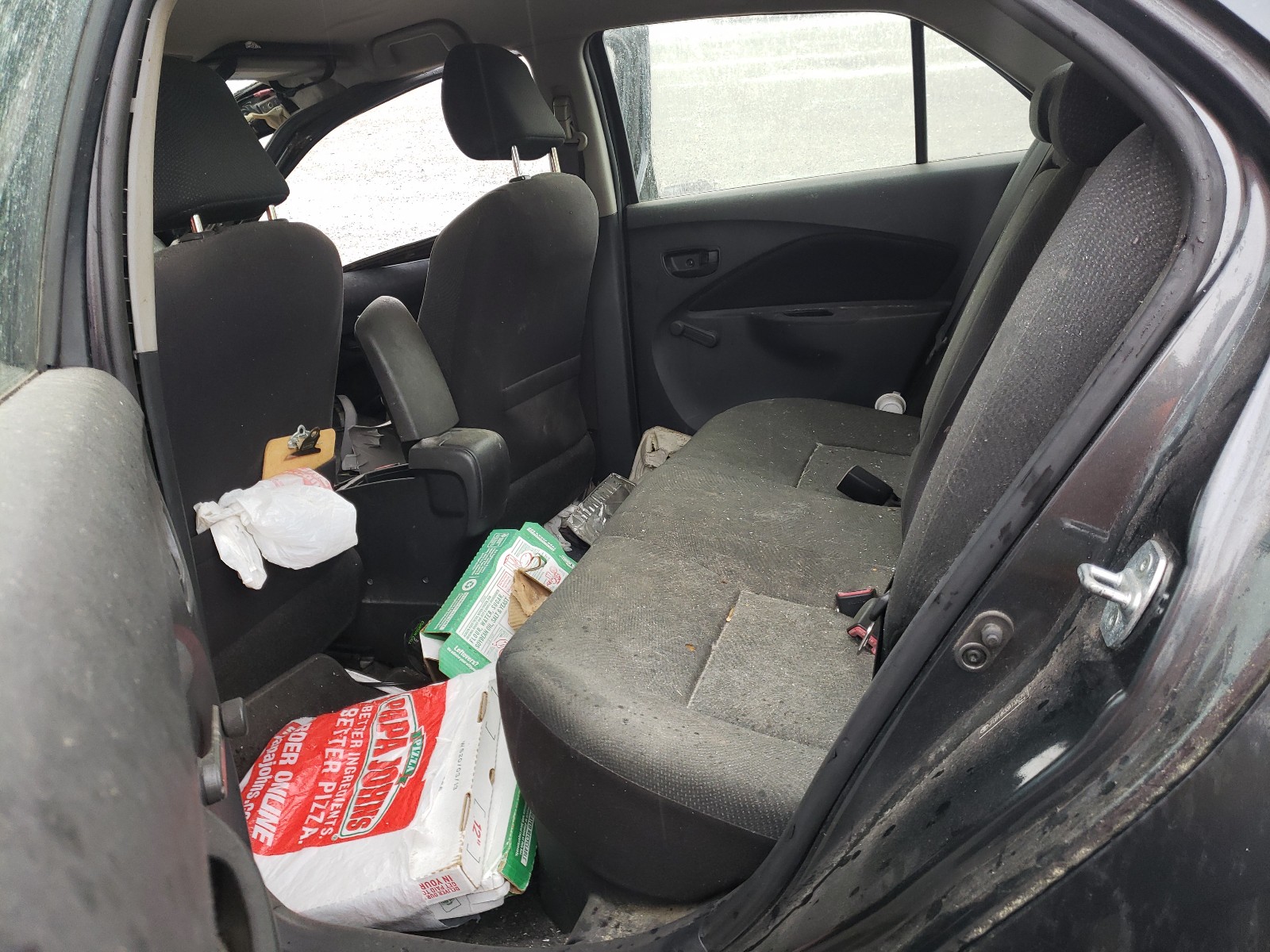 Photo 6 from auction – 2010 TOYOTA YARIS with VIN JTDBT4K33A1363791