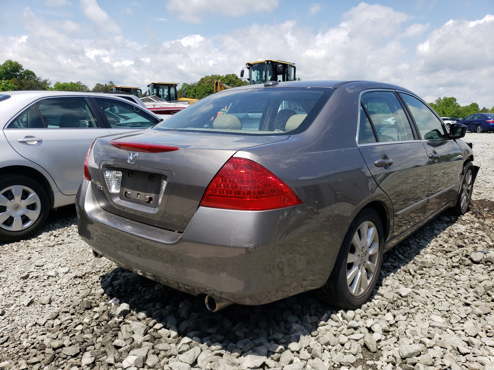 Photo 4 from auction – 2007 HONDA ACCORD EX with VIN 1HGCM66577A069085