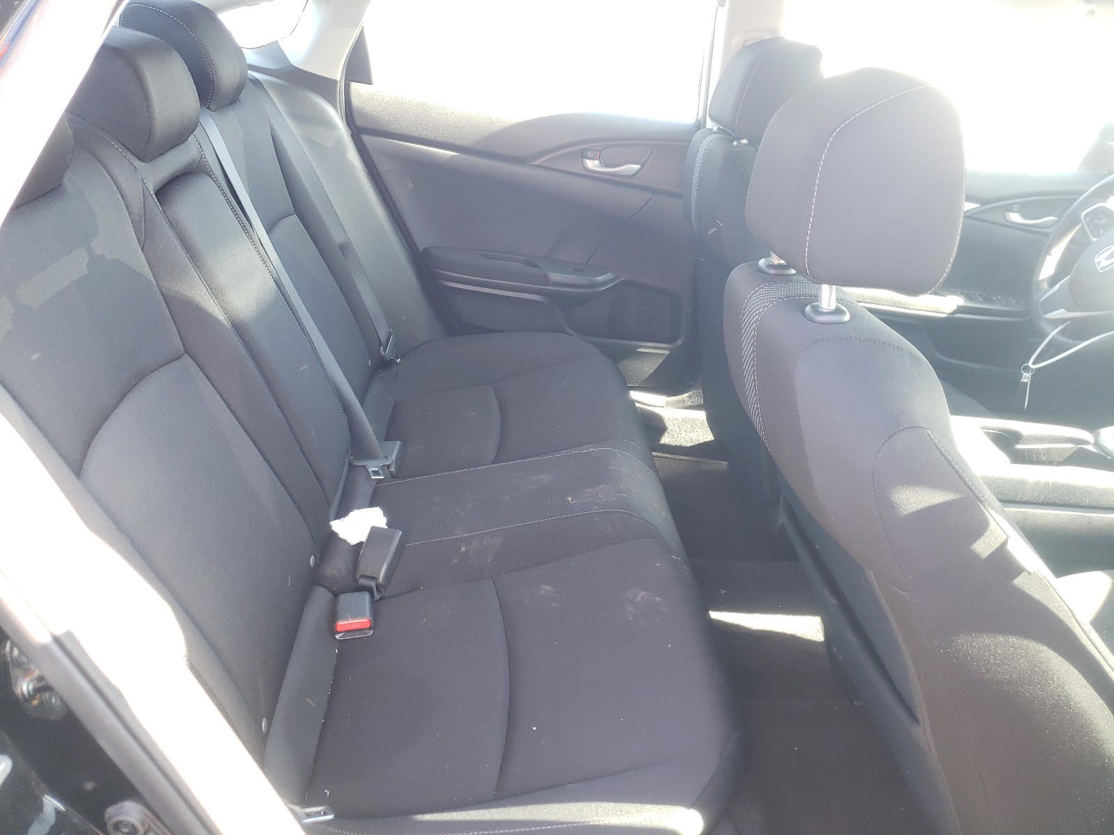 Photo 6 from auction – 2016 HONDA CIVIC with VIN 19XFC2F84GE213397