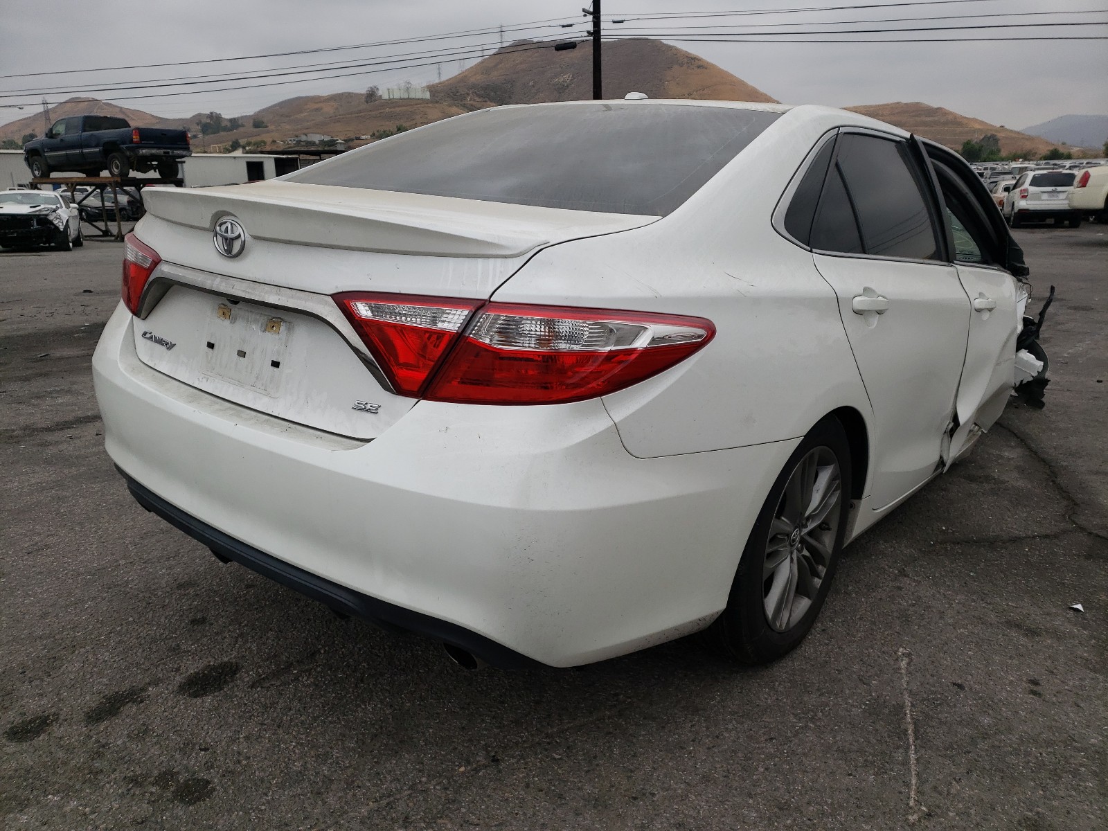 Photo 4 from auction – 2017 TOYOTA CAMRY LE with VIN 4T1BF1FK0HU429631