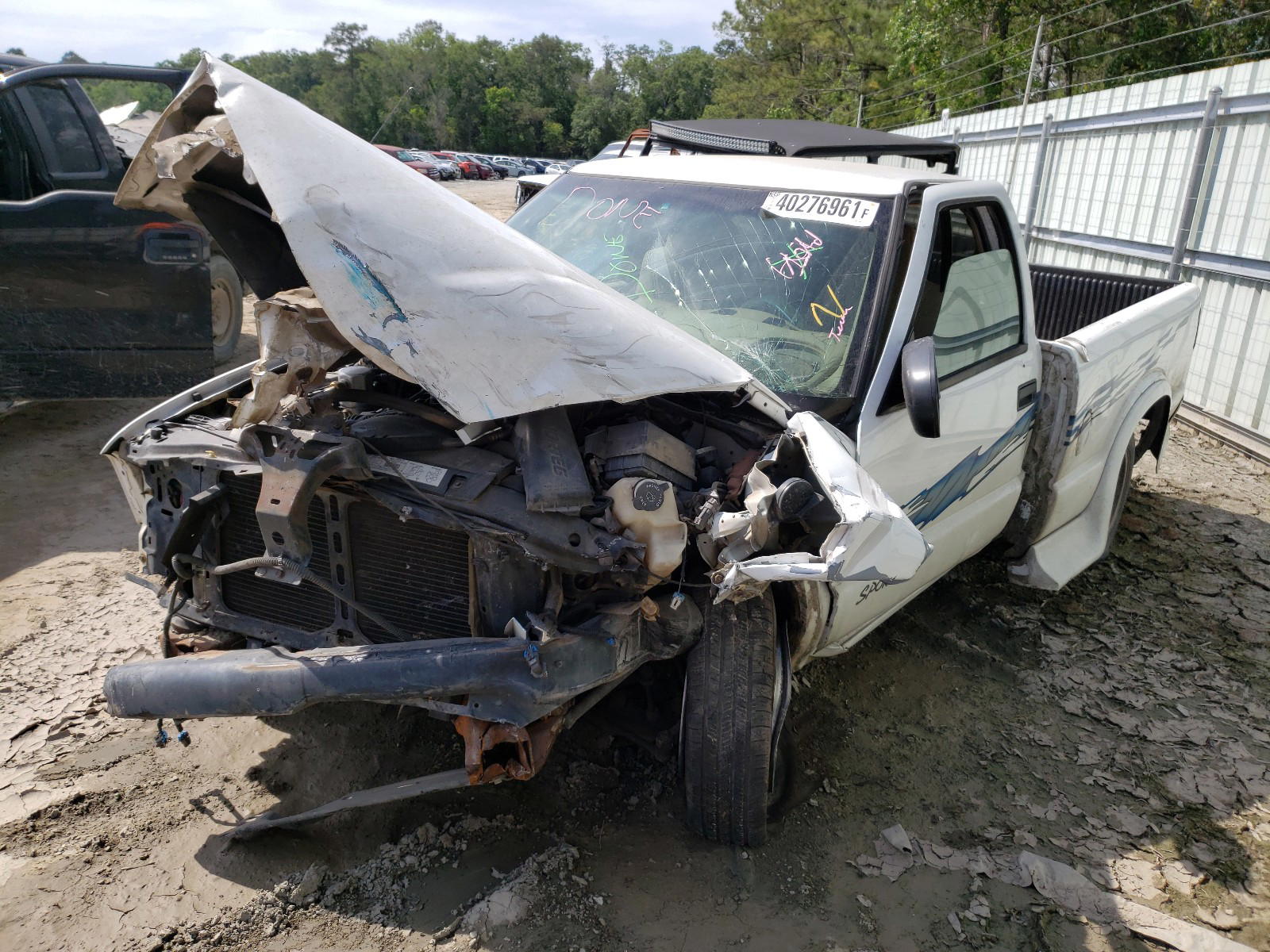 Photo 2 from auction – 2000 GMC SONOMA with VIN 1GTCS14W2Y8169025