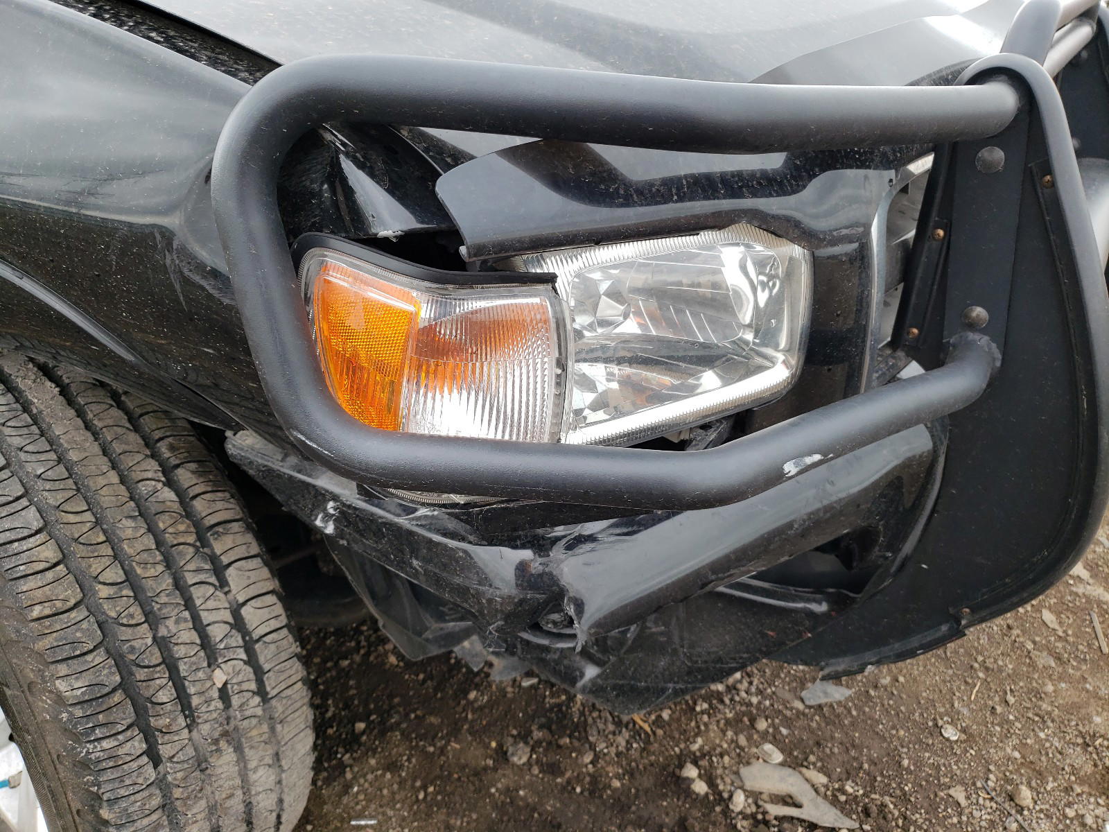 Photo 9 from auction – 2003 NISSAN PATHFINDER with VIN JN8DR09Y63W803403