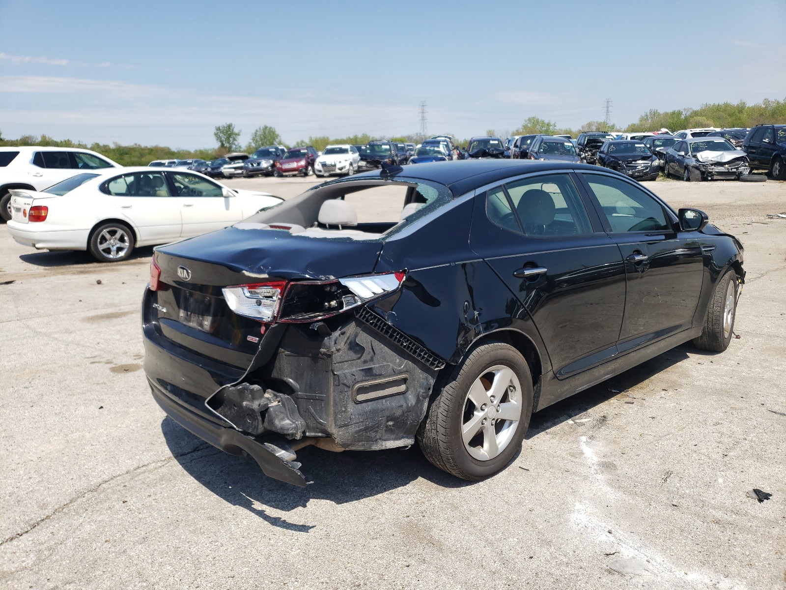 Photo 4 from auction – 2015 KIA OPTIMA LX with VIN 5XXGM4A72FG506667