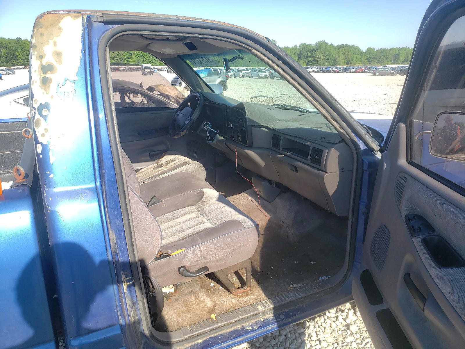 Photo 5 from auction – 1996 DODGE RAM with VIN 1B7HC16ZXTS700400