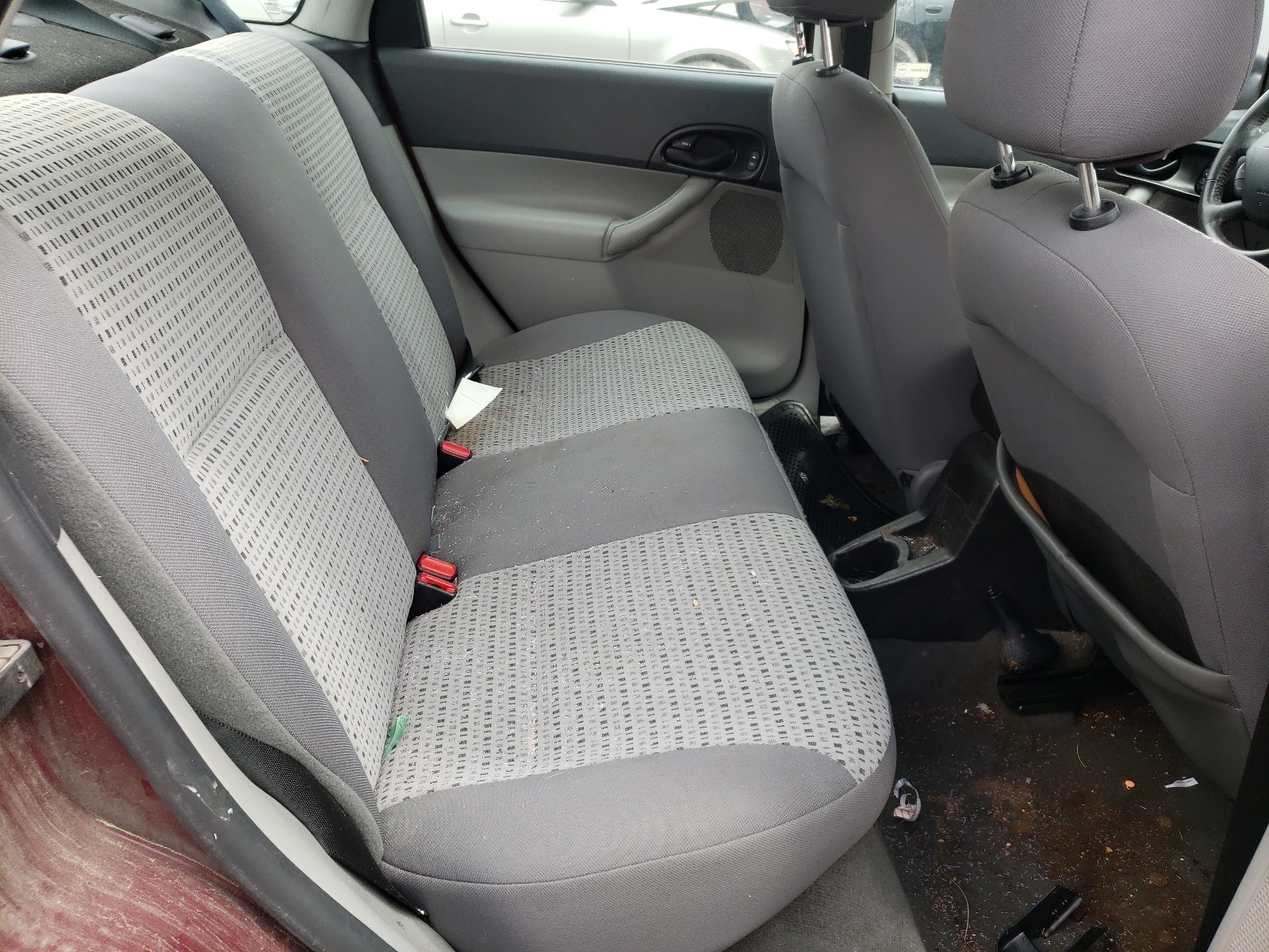 Photo 6 from auction – 2007 FORD FOCUS ZX4 with VIN 1FAFP34NX7W357521
