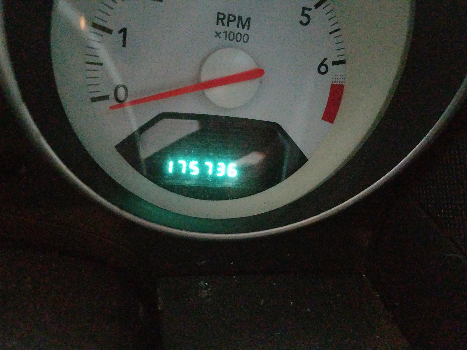 Photo 8 from auction – 2008 DODGE CALIBER SX with VIN 1B3HB48B88D546397