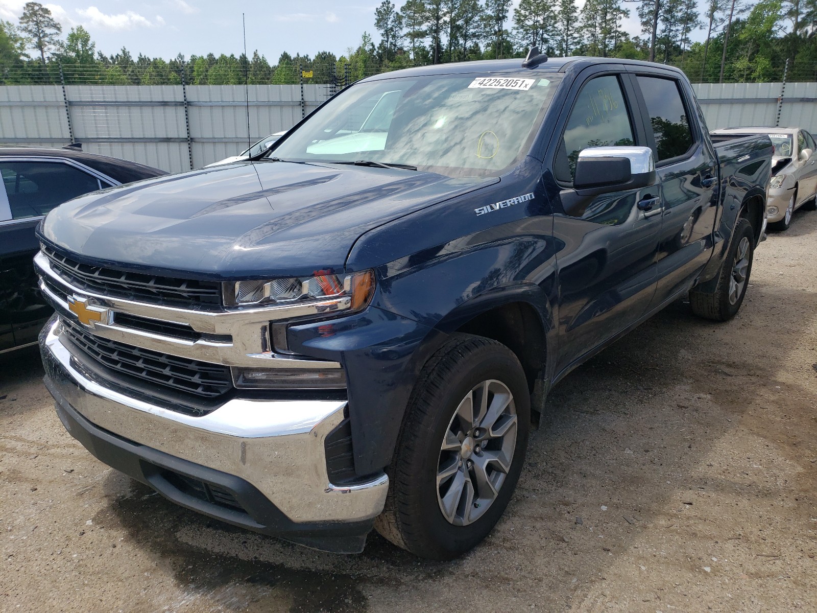 Photo 2 from auction – 2020 CHEVROLET SILVERADO with VIN 1GCPWCED5LZ312373