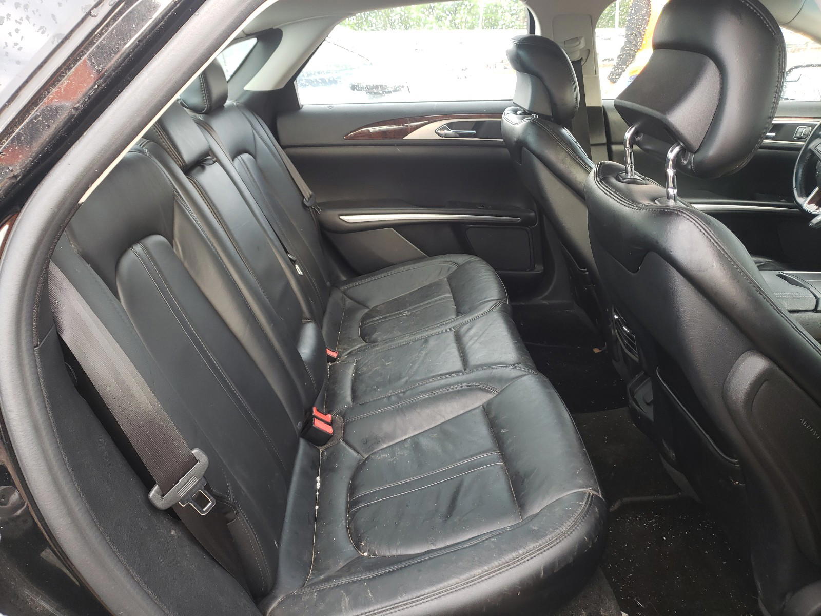 Photo 6 from auction – 2016 LINCOLN MKZ with VIN 3LN6L2J94GR603372