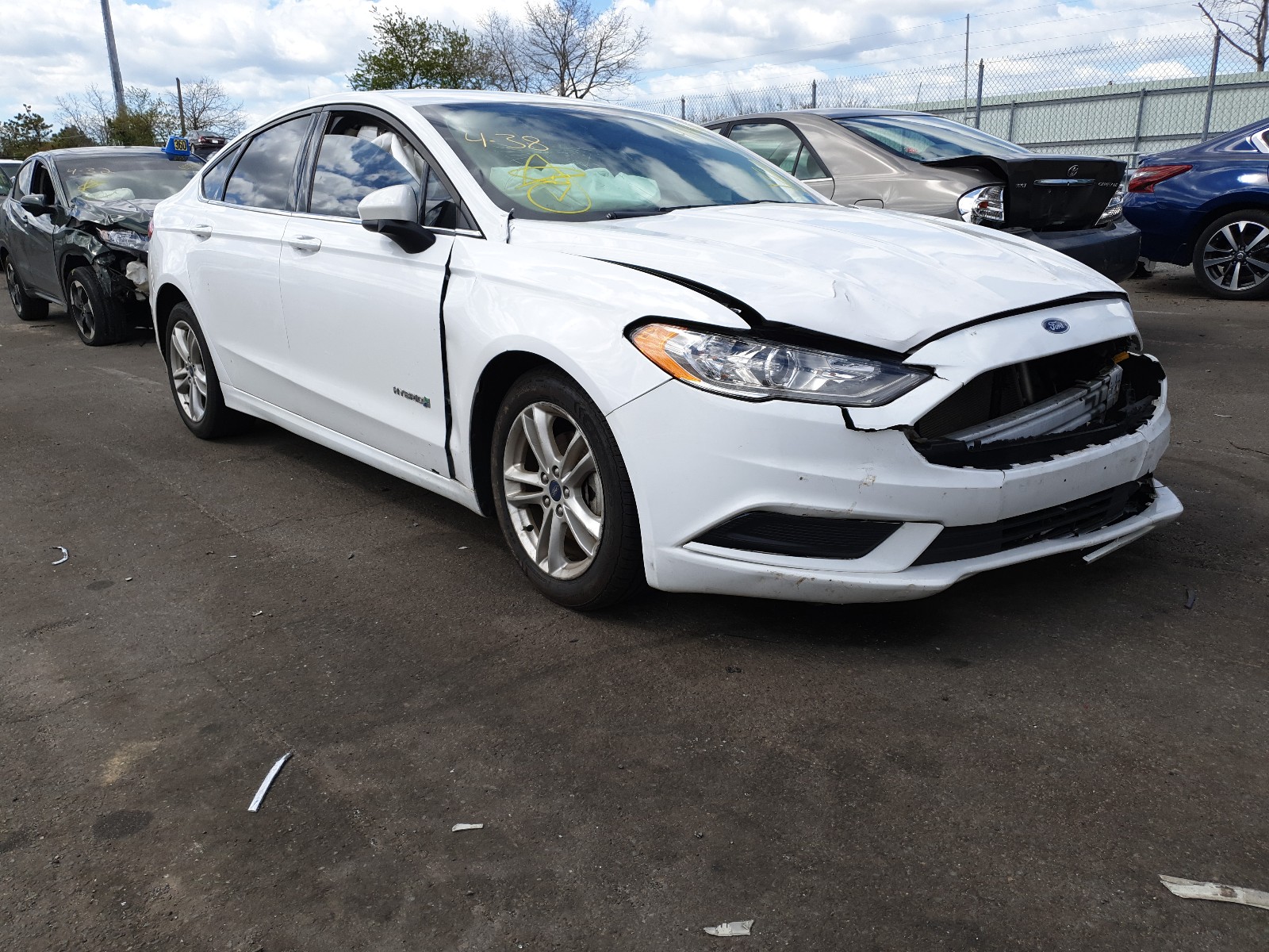 FORD FUSION SE 2018 with VIN 3FA6P0LU4JR141505 - Photo from auction
