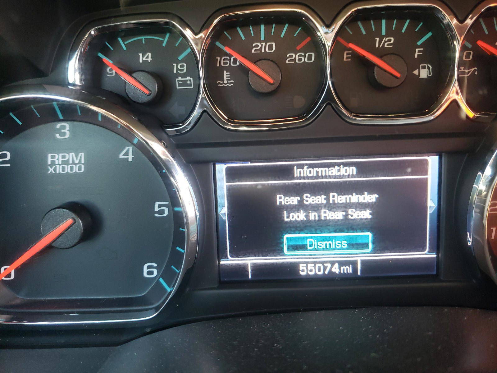 Photo 8 from auction – 2019 CHEVROLET SILVERADO with VIN 2GCVKPEC8K1113228