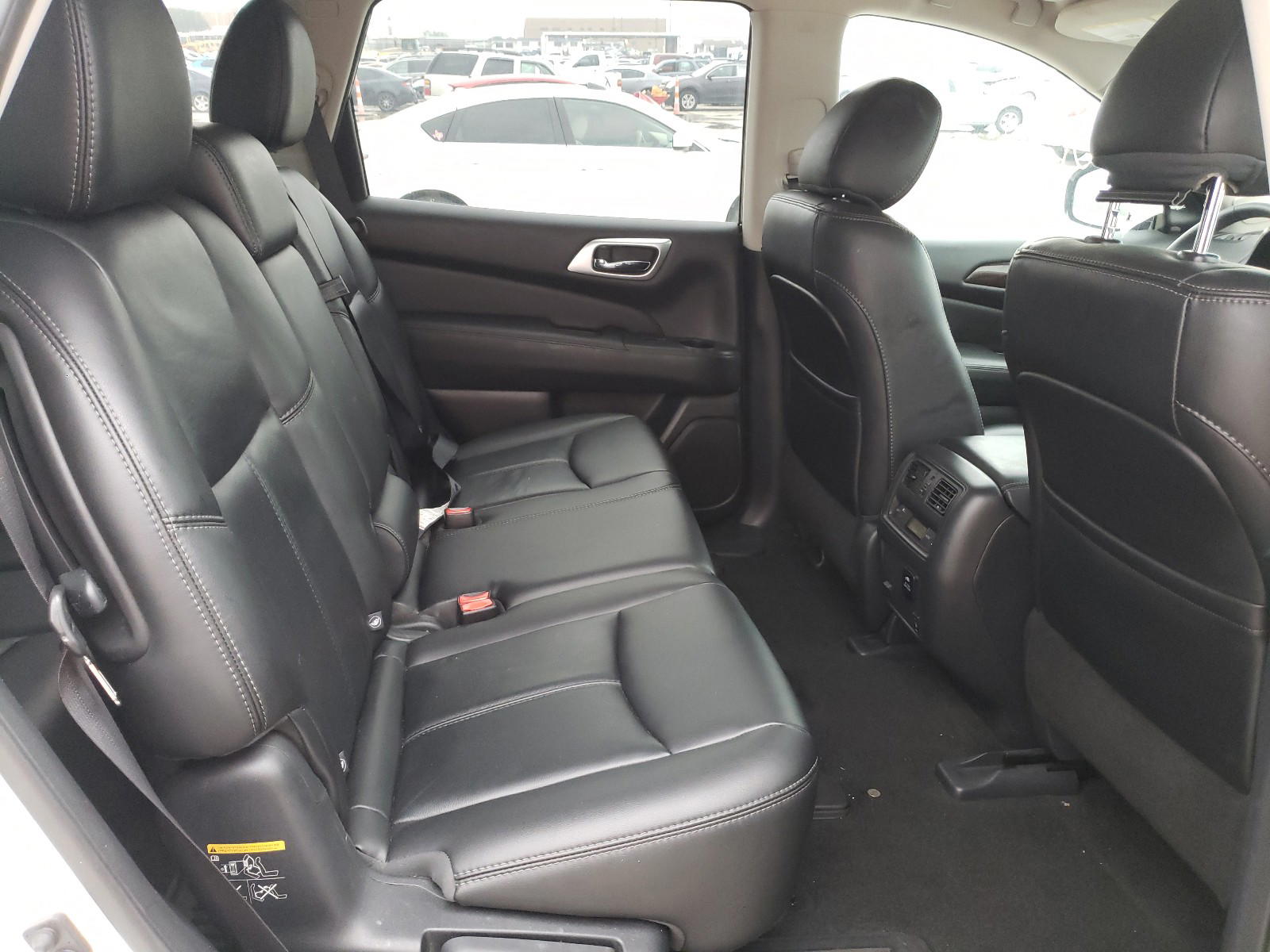 Photo 6 from auction – 2015 NISSAN PATHFINDER with VIN 5N1AR2MN5FC705343